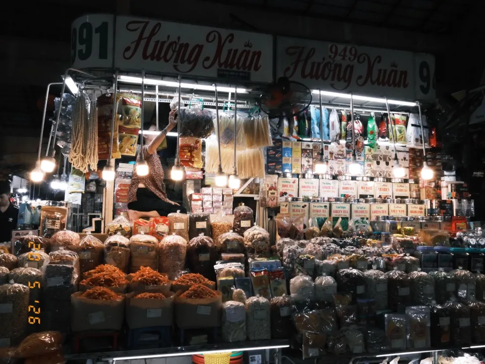 Bàn ăn tại Lẩu 70